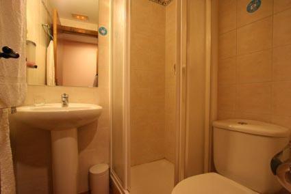 Hostal Cruz Verde Navalcarnero Εξωτερικό φωτογραφία
